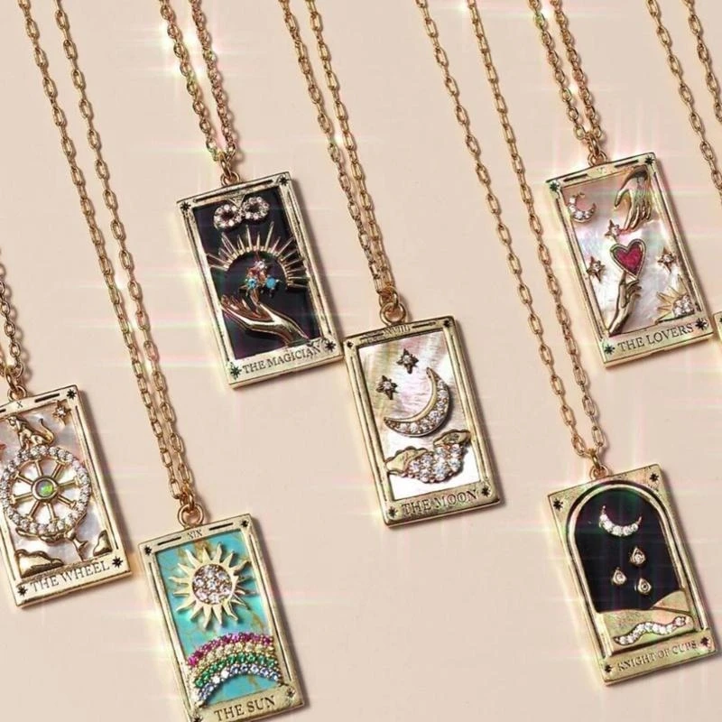 Fashionable Tarot Card Necklace with Intricate Magician Youthful Adult Fashion Jewelry Suitable for Party and Festivals