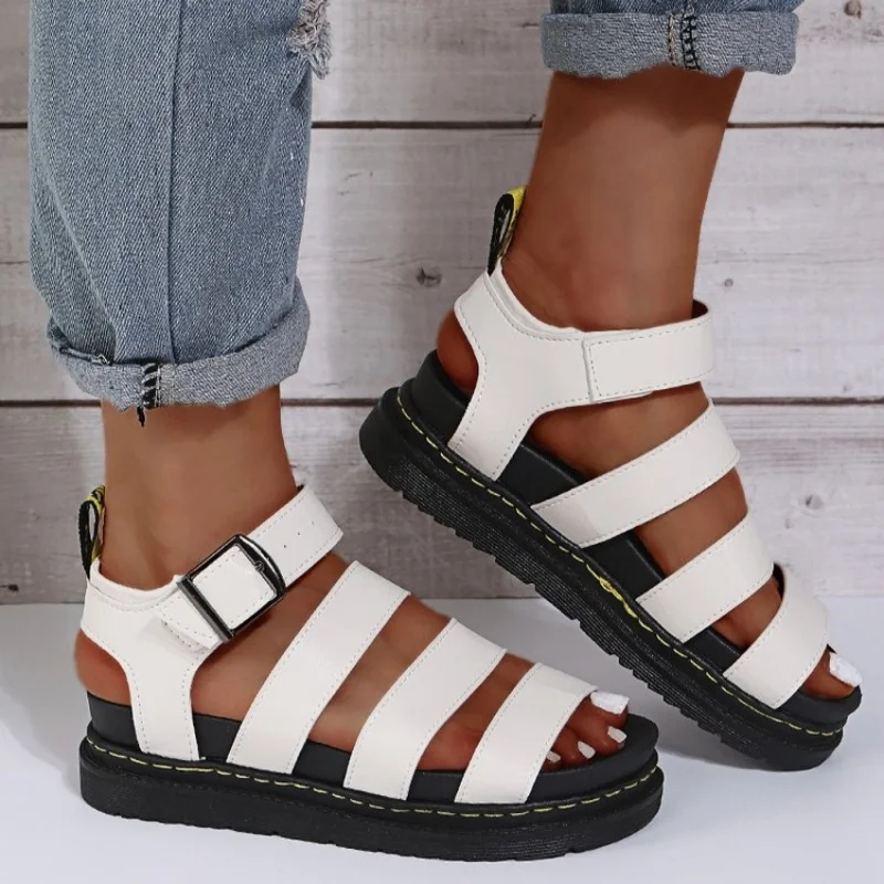 2024 New Platform Sandal Peep Toe Metal Buckle Car Stitch Roman Sandal Large Size Casual Sport Women\'s Sandal