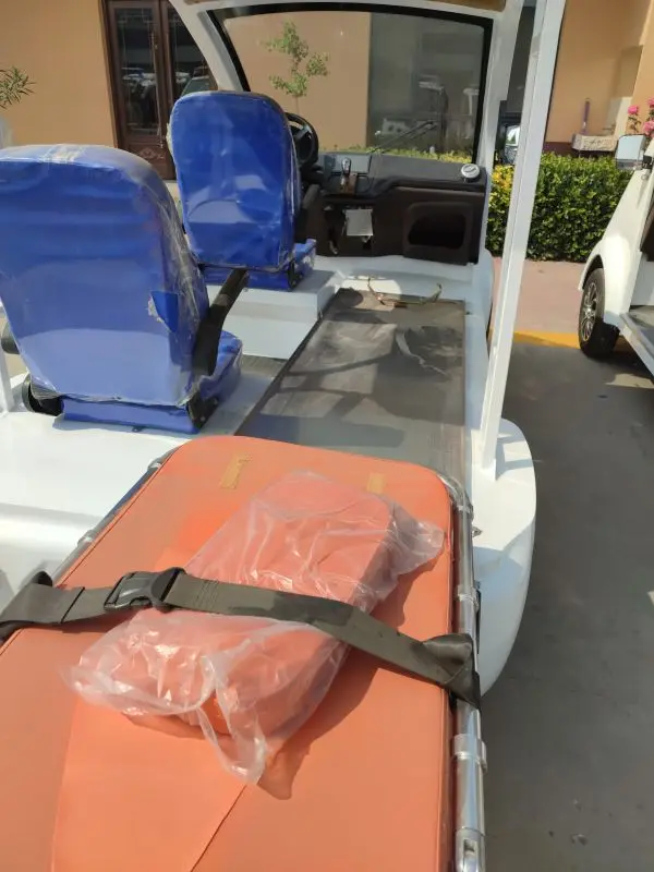 عربة جولف إسعاف كهربائية بتصميم جديد لتوفير الأشخاص للبيع