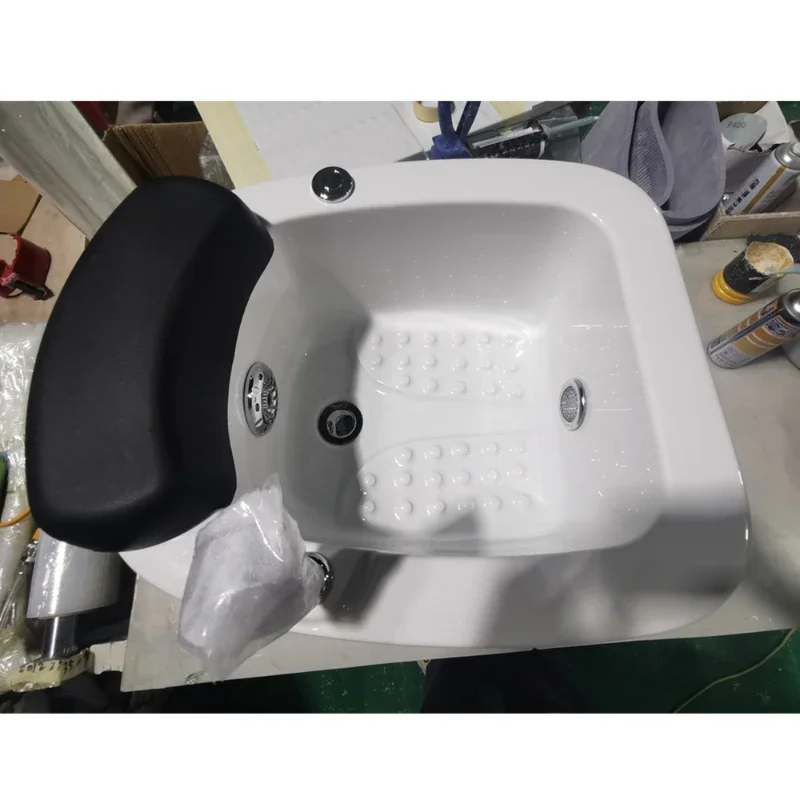 Free-standing foot wash basin, bathtub, acrylic pedicure spa bowl, foot wash basin.