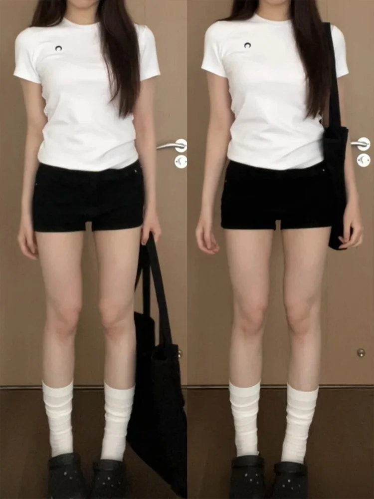 Spodnie dżinsowe Bla Denim damskie letnie cienkie z wysokim stanem, rozkloszowane, wyszczuplające, proste nogawki, szerokie nogawki, krótkie spodenki, niski stan, proste nogawki, cienkie.