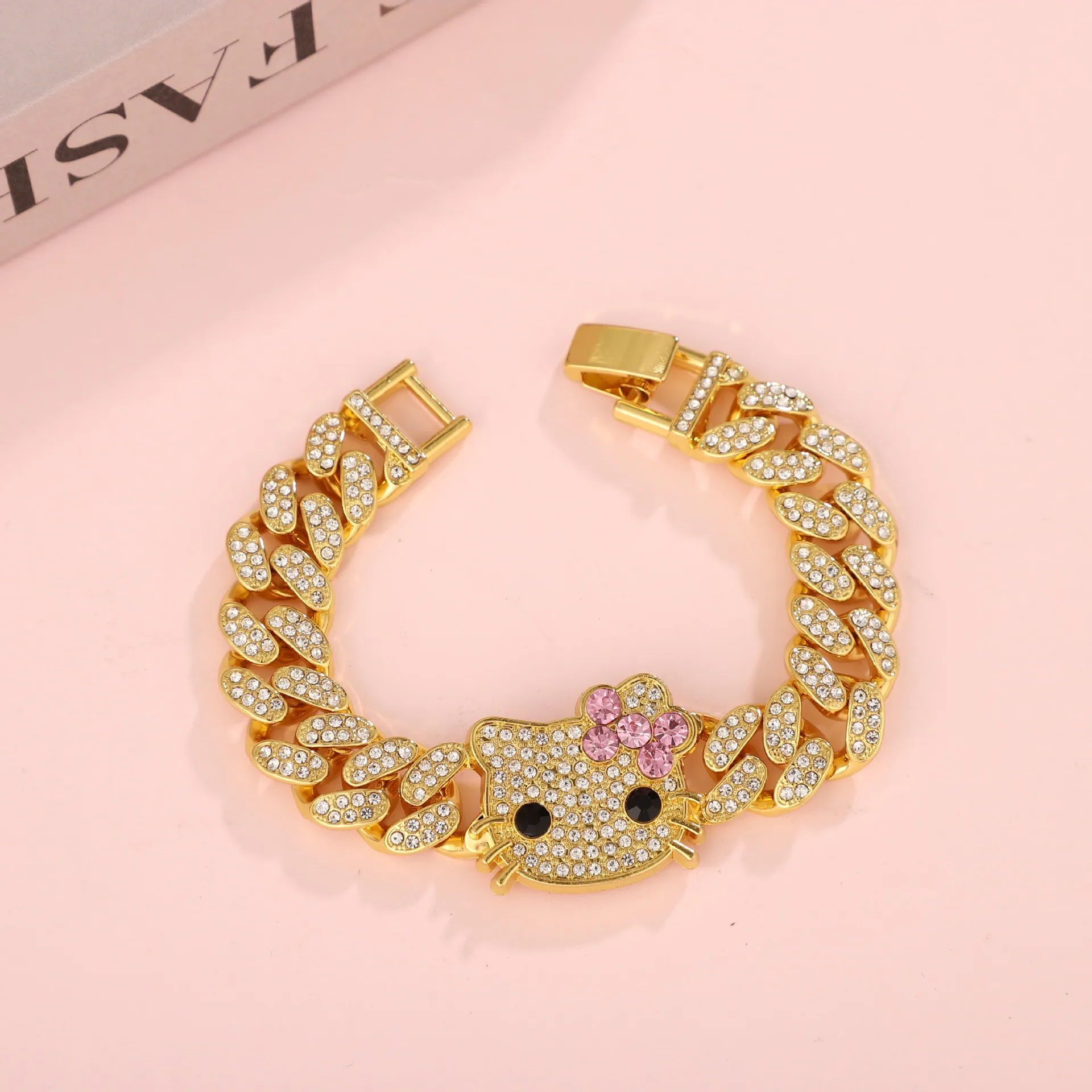 hello kitty full diamond bracelet fashionable zircon pendant birthday gift light luxury jewelry for women Europe and America