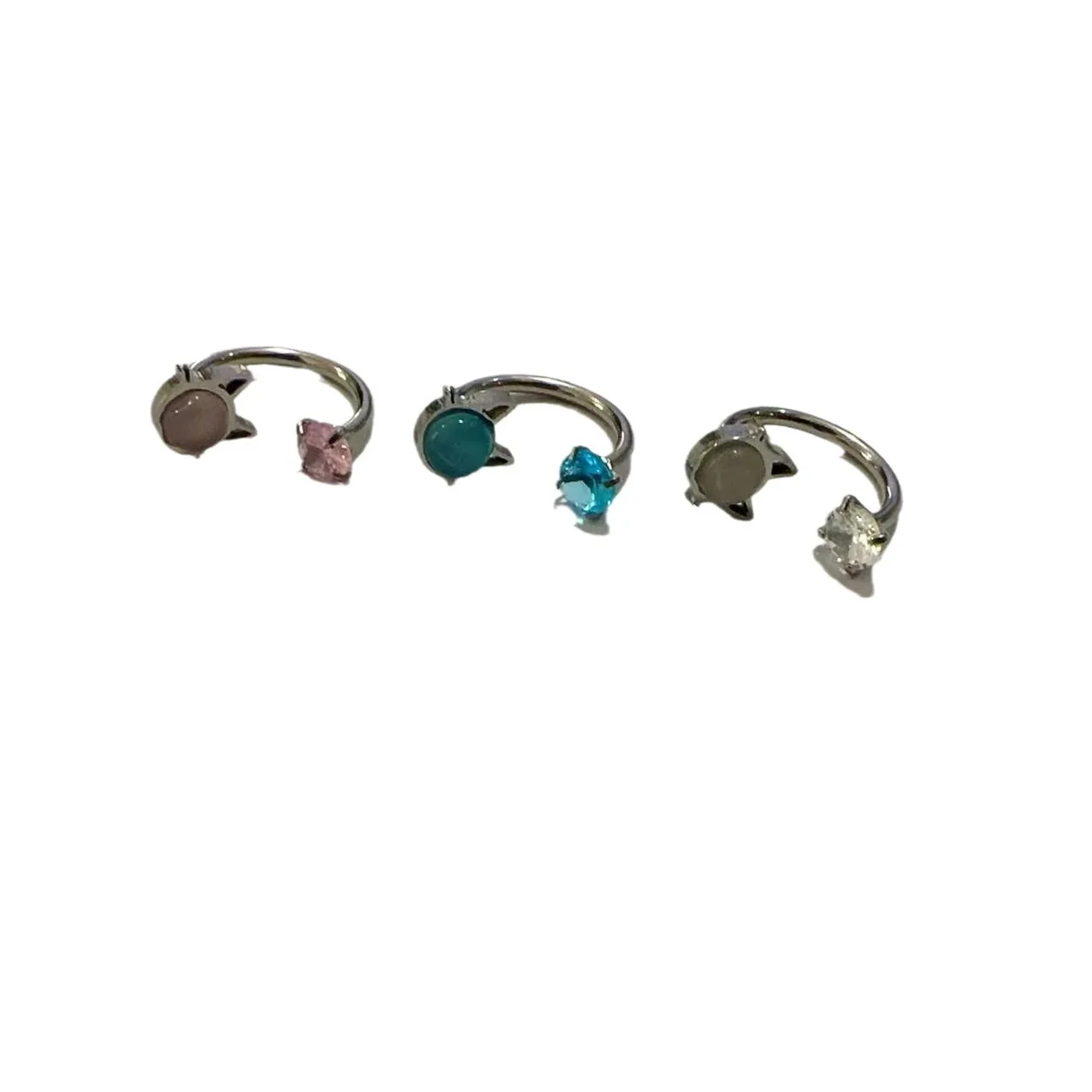 White Cat Lip Ring Titanium Steel Inner Tooth Cat Opal Lip Piercings Inlaid with Diamond Zircon Shiny Cute C Horseshoe Ring