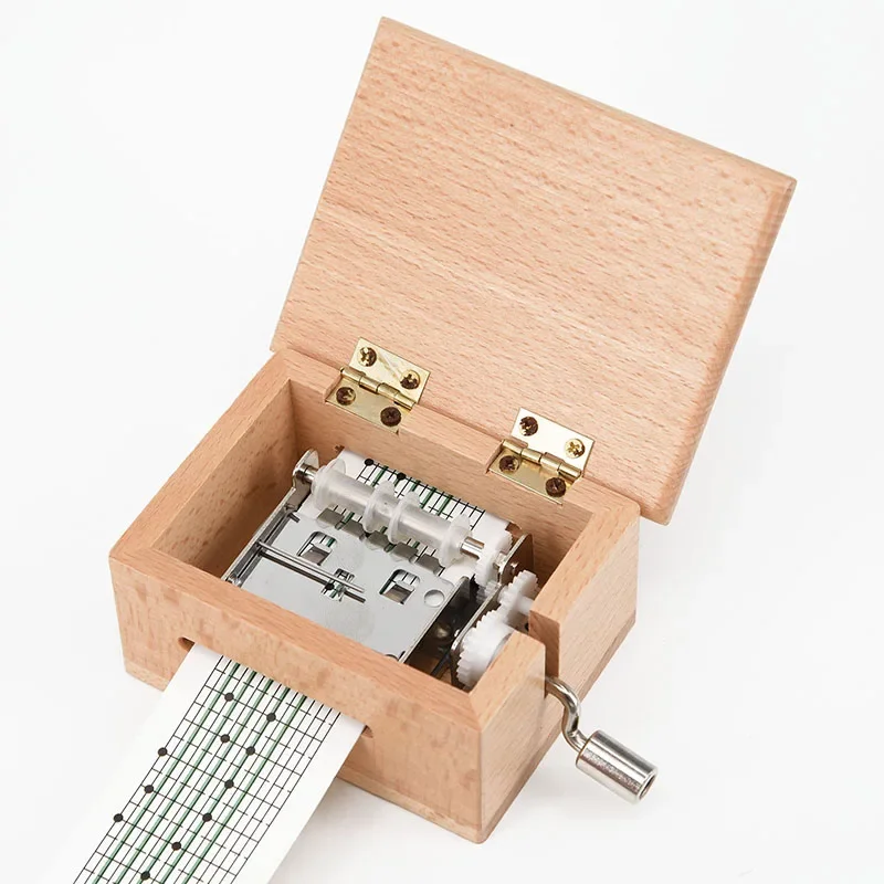 Present Music Box Grea Wooden Hole Creative Hand-Cranked Music lovers 70 * 63 * 50mm DIY Suitable High Quality