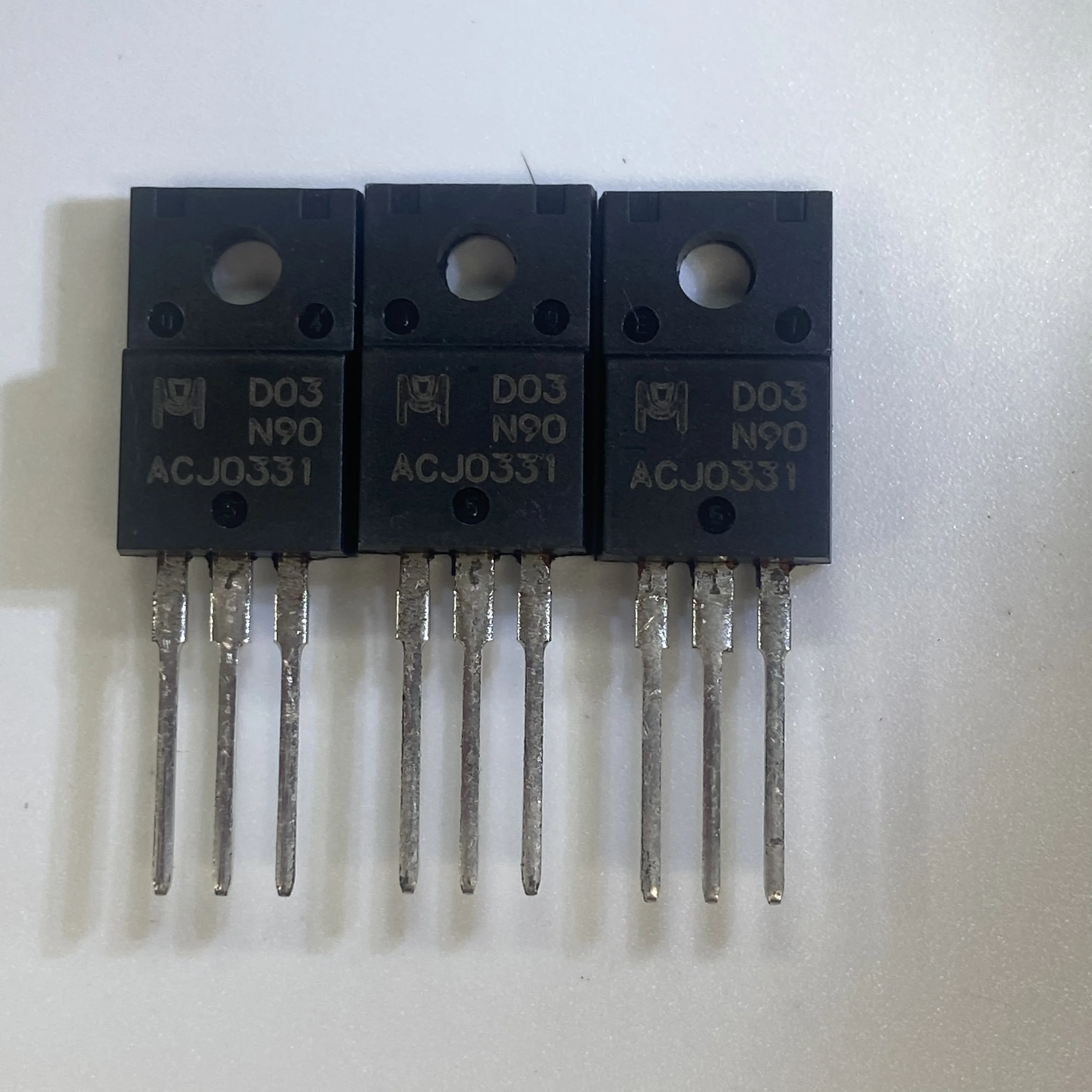 5PCS EMD03N90F encapsulationTO220 EMB90P06A encapsulationTO252 새로운 원점