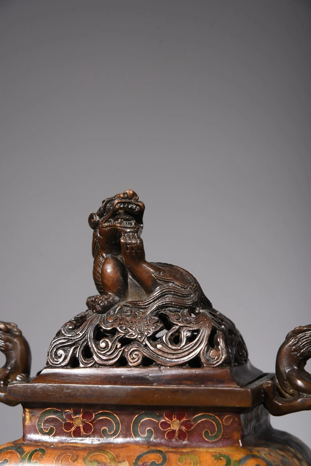

4"Tibetan Temple Collection Old Bronze CloisonnE Enamel Dragon Statue Ear Four legged incense burner Amass wealth Ornaments