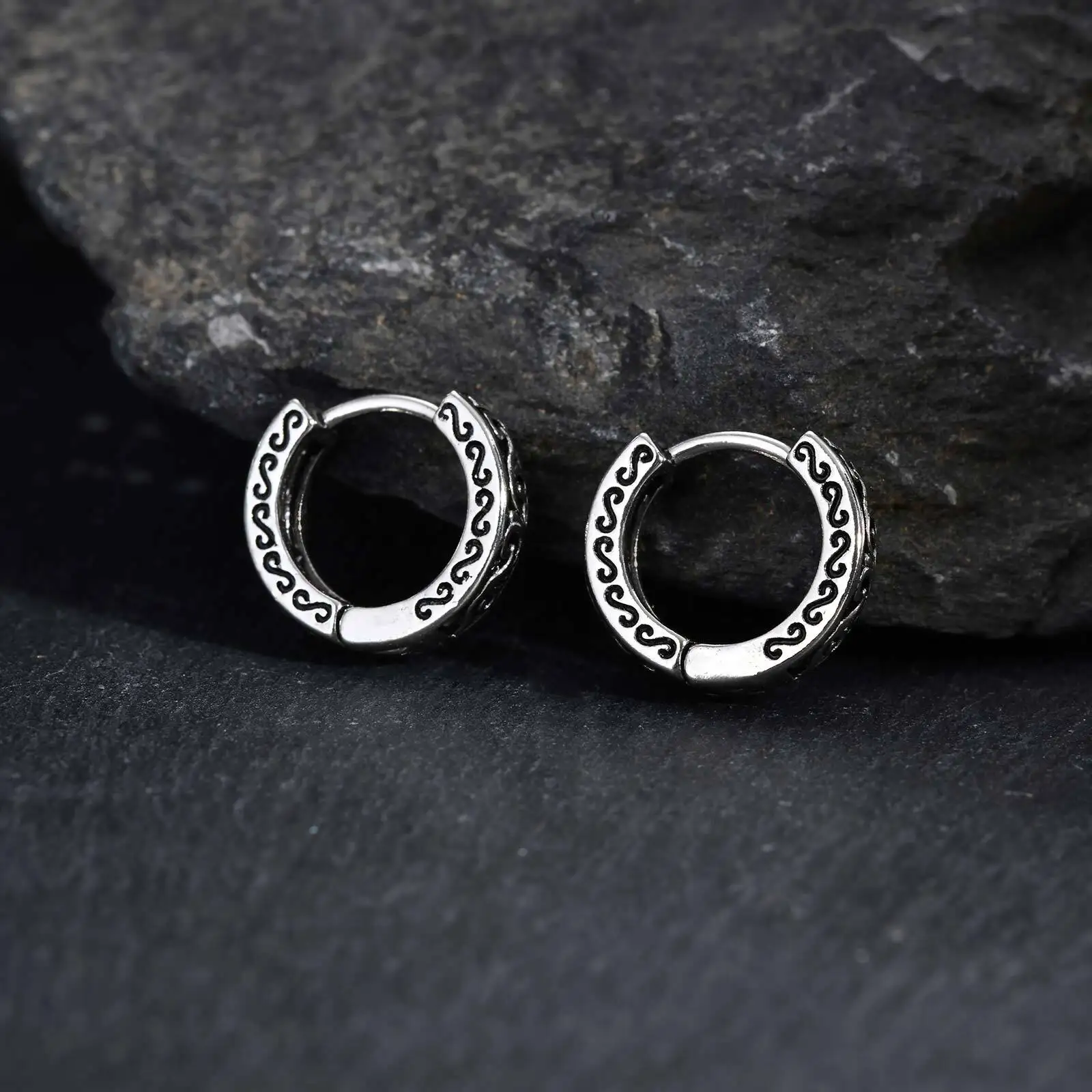 Vnox Stainless Steel Hoop Earrings for Men Women Punk Rock Gothic Ear Jewelry 3.7mm Wide 12.7mm High Hypoallergenic Earrings New