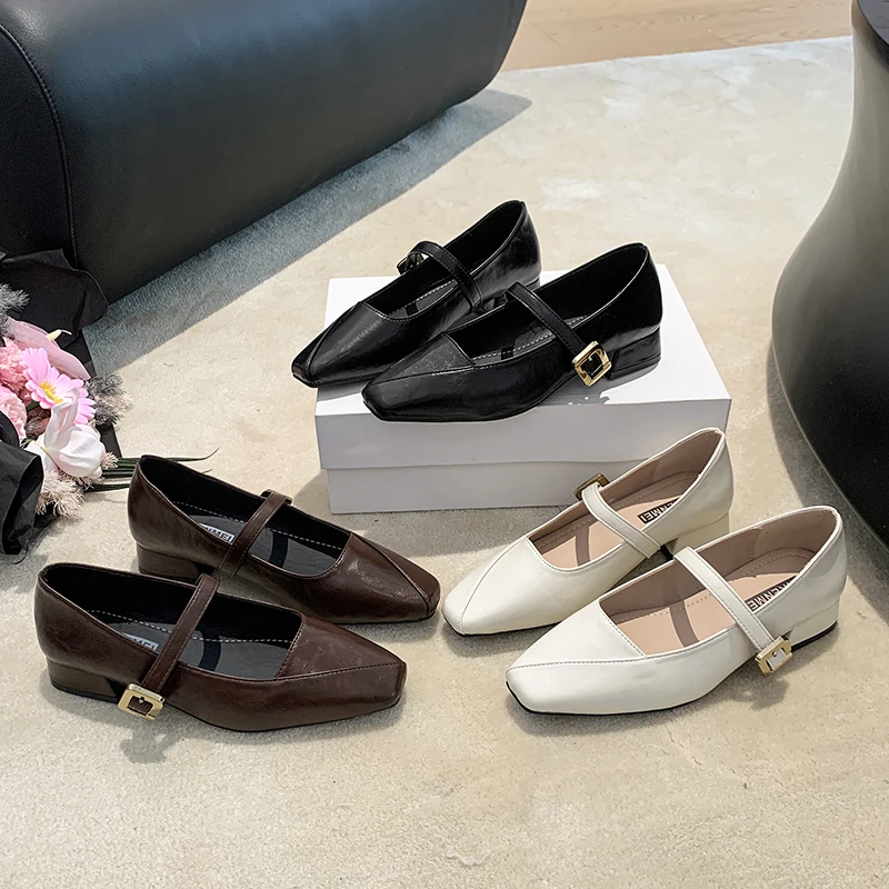 

2025 НОВАЯ модная простая элегантная женская обувь на плоской подошве, новые весенние сандалии с острым носком, одинарные туфли