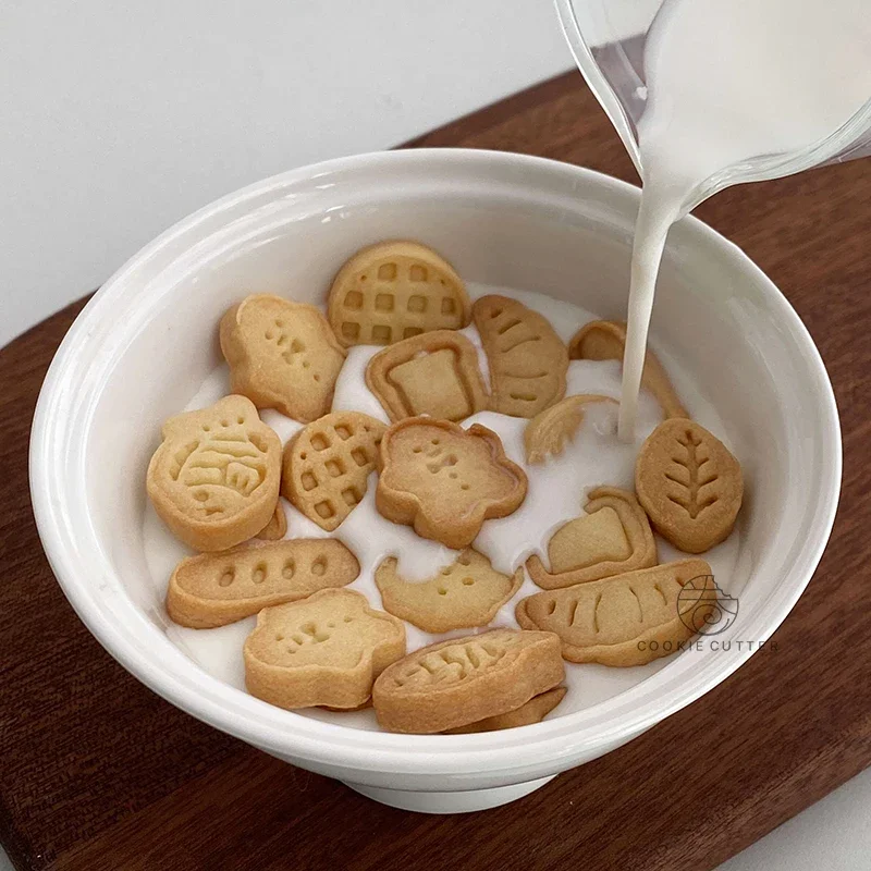 Cartoon Mini Cookie Cutter Mold Fish Leaf Fondant Cake Cookies Decoration Cutting Mold DIY Baking Pastry Tool Kitchen Product