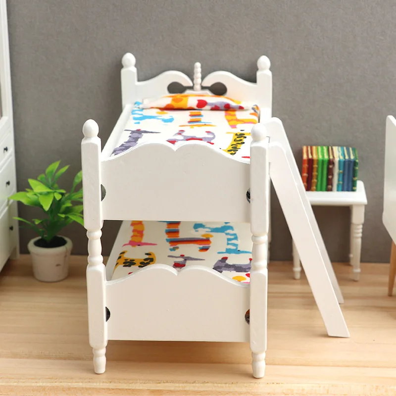 Meubles miniatures pour chambres d'enfants, accessoires pour maison de poupée, blanc, Adorable lit Miniature à Double couche, modèle de jouets, 1:12