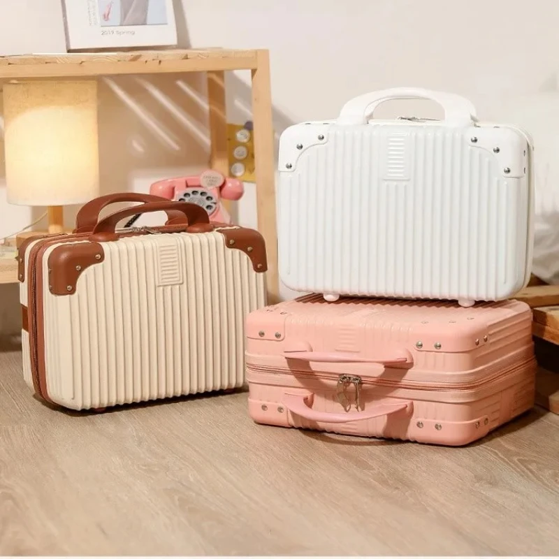 Red Wedding Handhel…