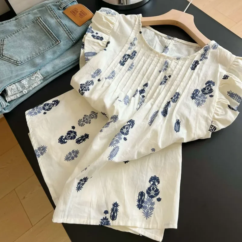 

Women's White Blouse with Blue Floral Print Ruffle Cap Sleeves Pleated Front Casual Loose Fit Top