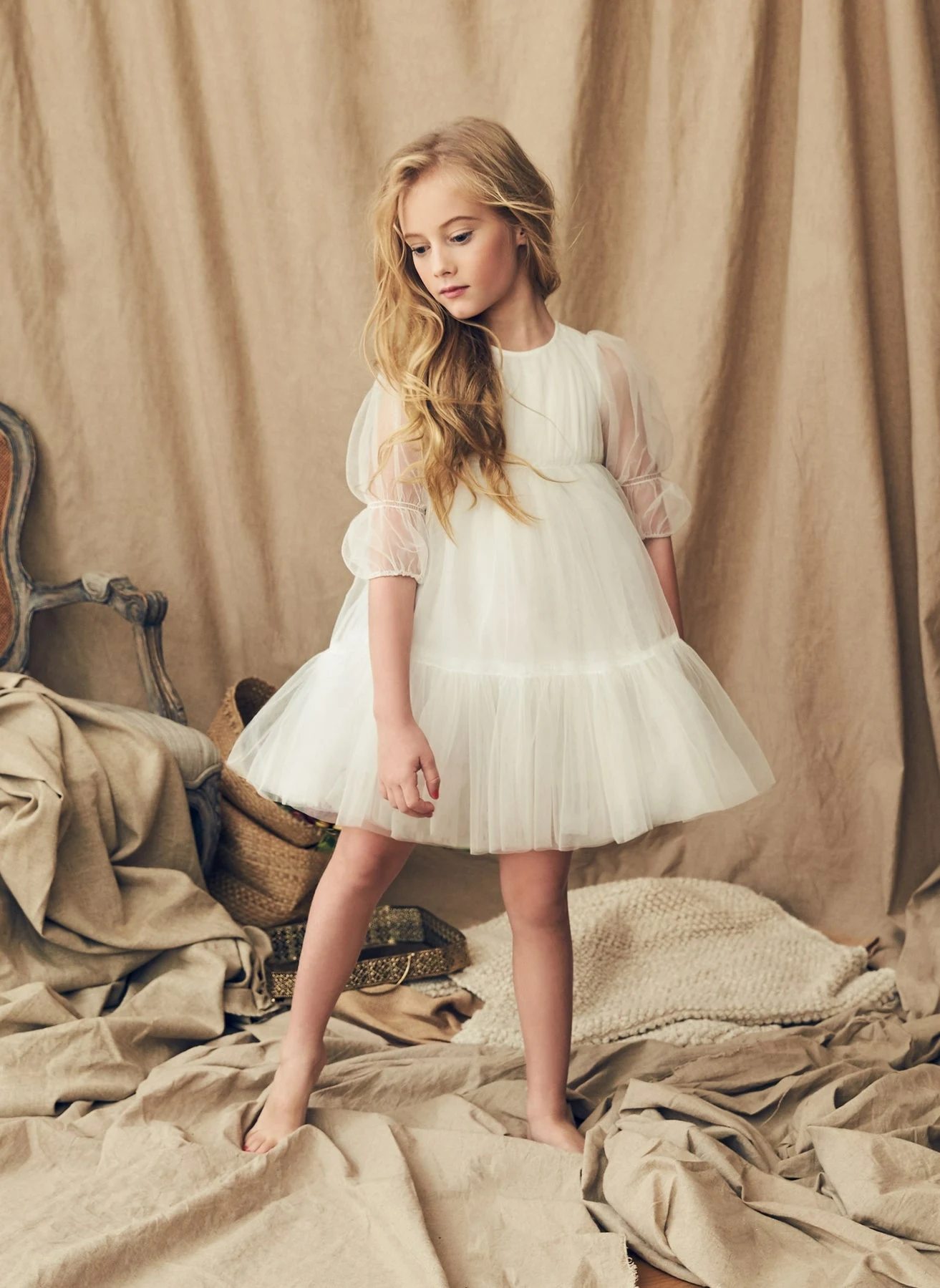 Adorável bebê flor menina vestido branco três quartos em camadas meninas vestidos de casamento da criança tutu outfit crianças vestidos de aniversário