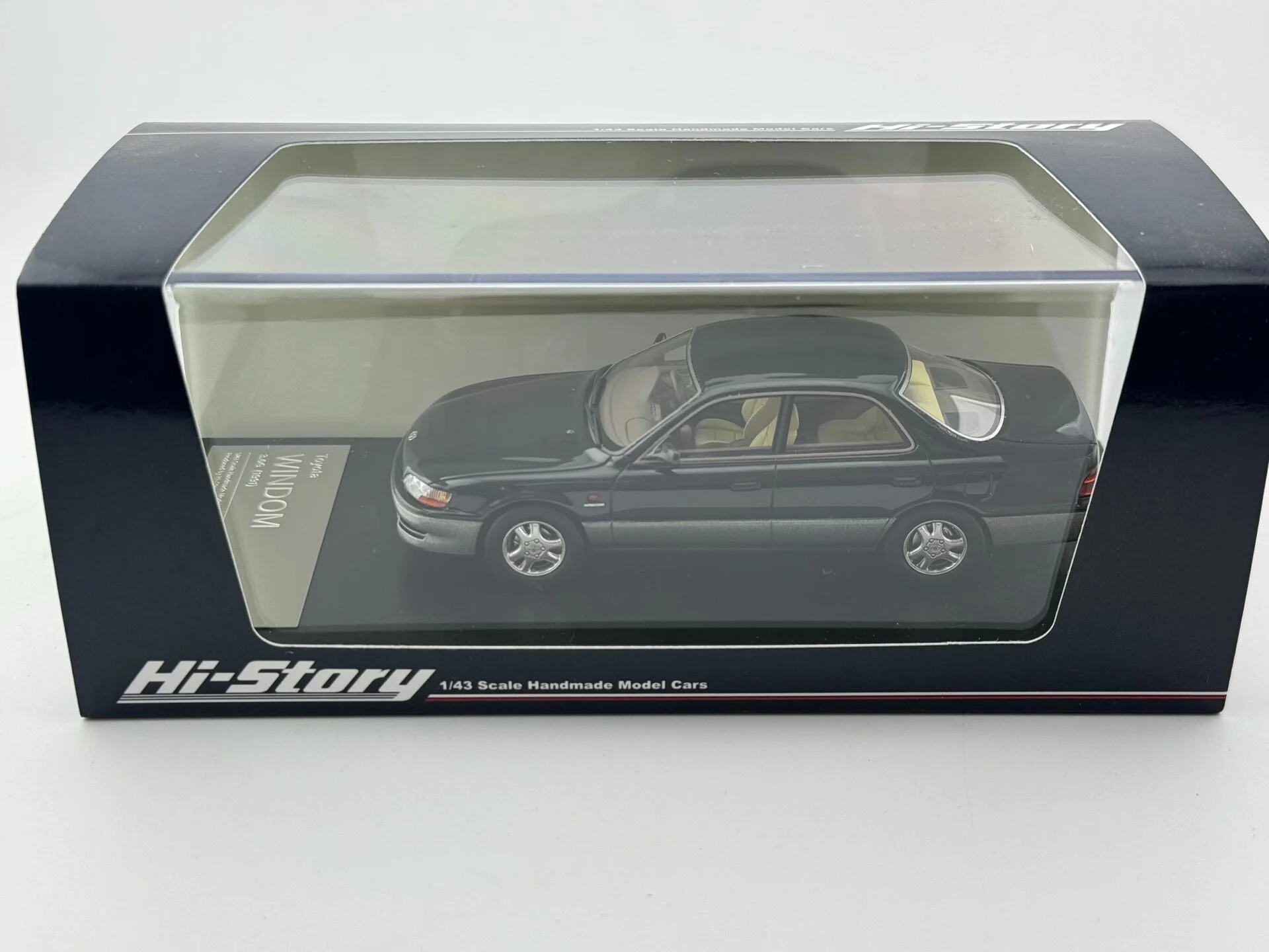 explosion-window-hi-story-modele-de-voiture-en-resine-toyota-windom-a-l'echelle-1-43