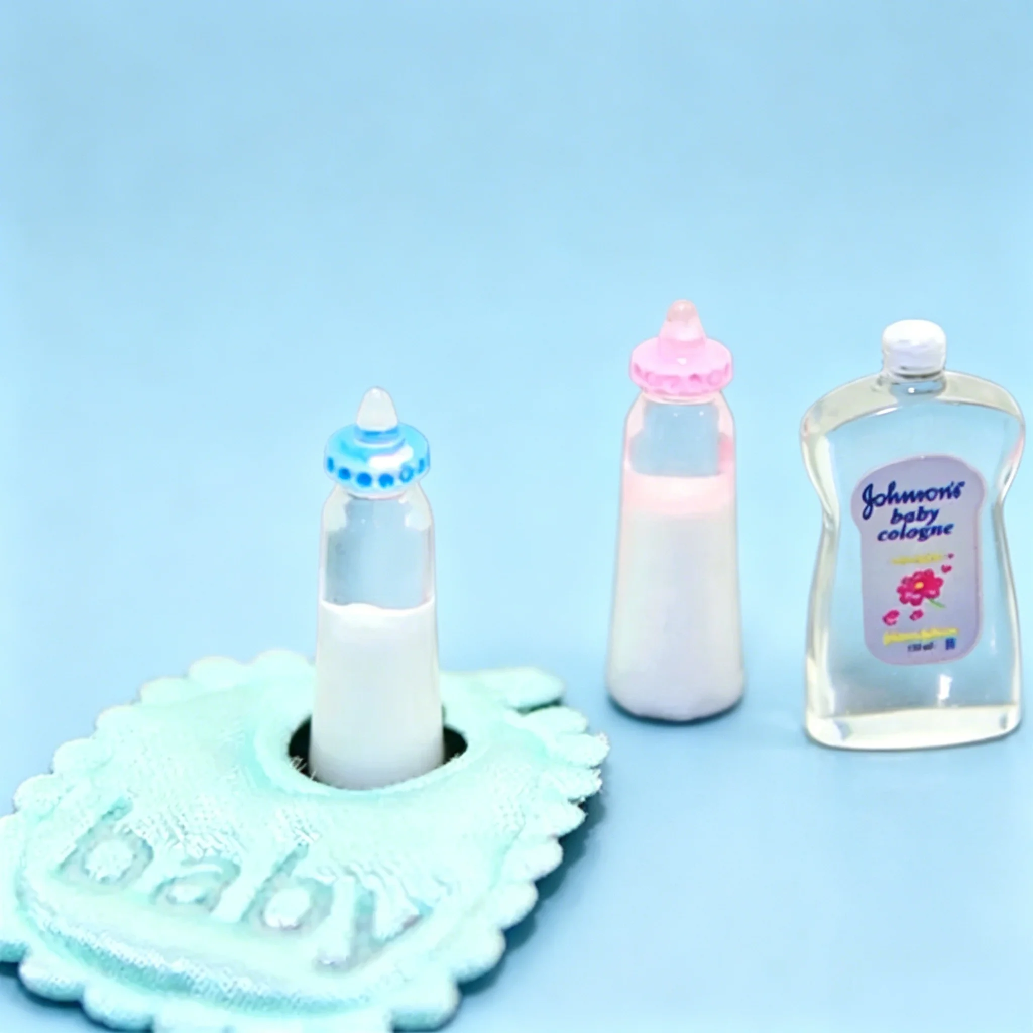 1:12 Scale Dollhouse Mini Baby Bottles Shampoo Bibs Set Nursery Accessories Gift view 2