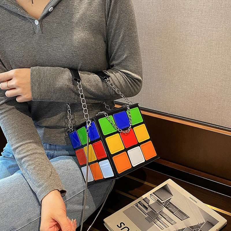 Borse a tracolla insoliti per le donne 2024 cubo di Rubik forma la borsa Tote Bag Party Fashion borsa da donna carina scatola quadrata borsa di lusso