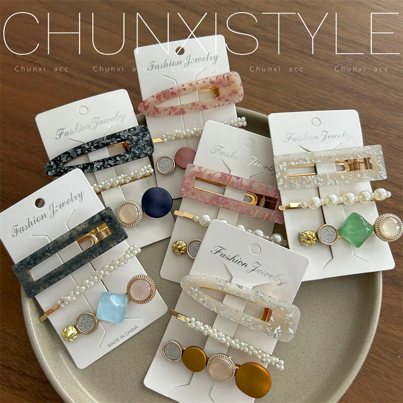 

Acrylic pearl dopamine hairpin female Japanese cute forehead bangs side clip