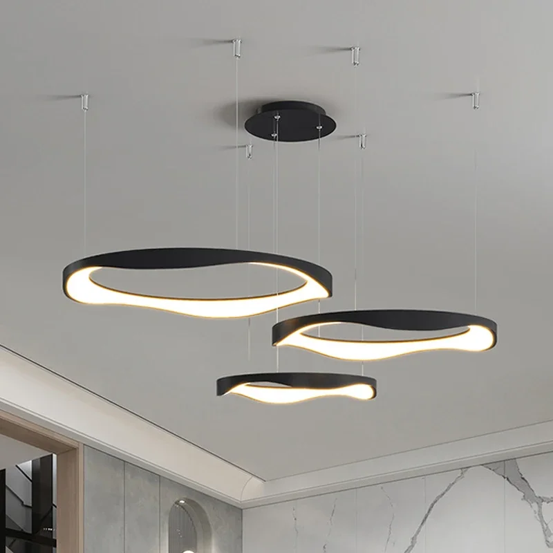 Plafonnier LED suspendu au design moderne, luminaire décoratif d'intérieur, idéal pour un salon, une salle à manger, une cuisine ou une chambre à coucher