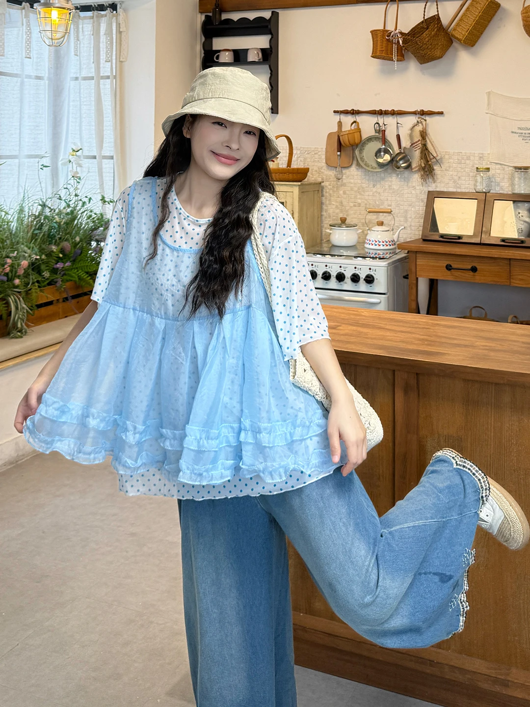 

plus Size Women's Summer Cute Polka Dot T-Shirt And Gingham Vest Set with Pleated High Waist Jeans for Plump Mm Fashionable K...