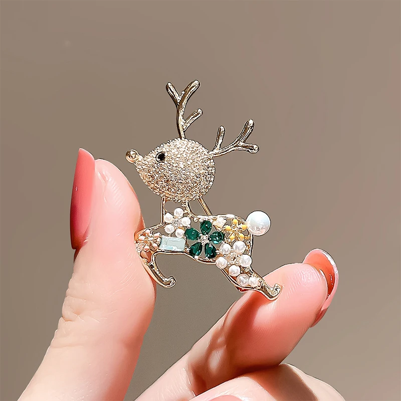 Broche bonito de veado feminino, broche delicado para meninas, alfinetes de animais brilhantes, corsage versátil, crachás luxuosos, acessórios de vestuário, presentes