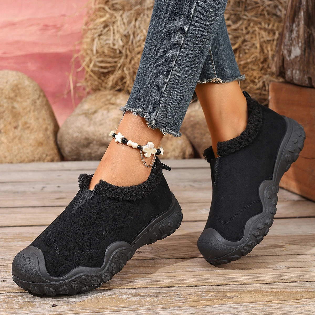 Women's Plush Winter Comfort Shoes 6