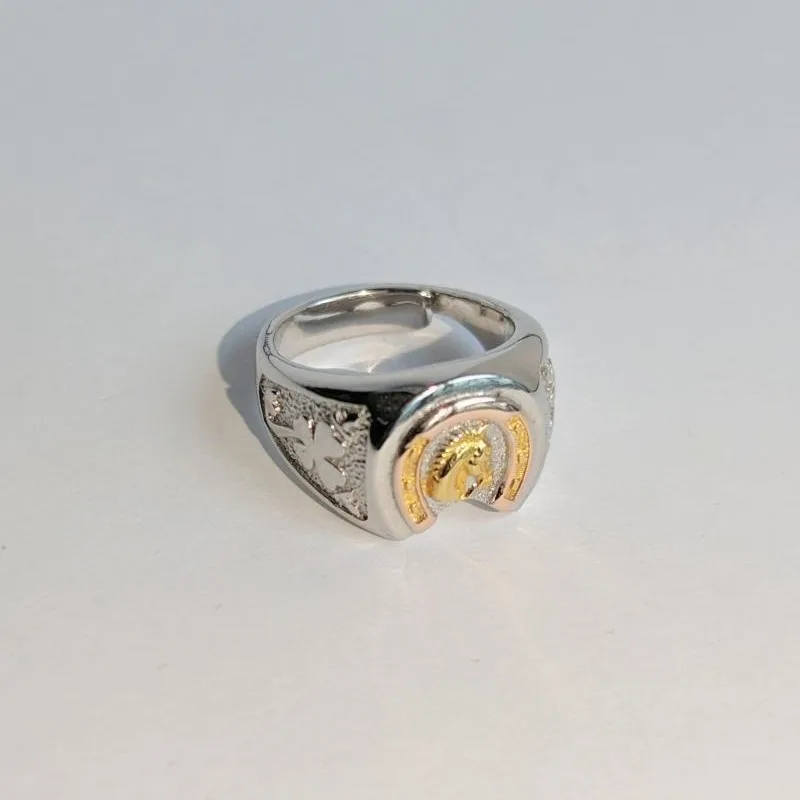 Lucky Grass War Horse Horseshoe Ring Tail Ring
