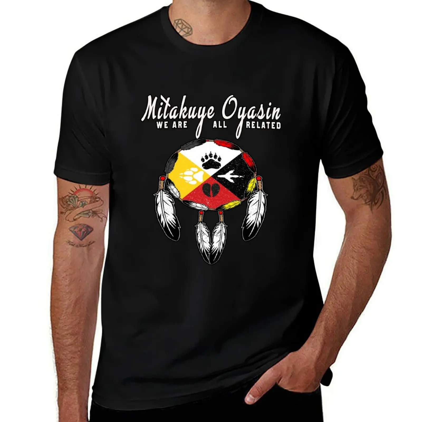 

Native American Medicine Wheel - Spirit Animal Paws mitakuye oyasin T-Shirt man t shirts cotton t shirt man cotton T-shirt