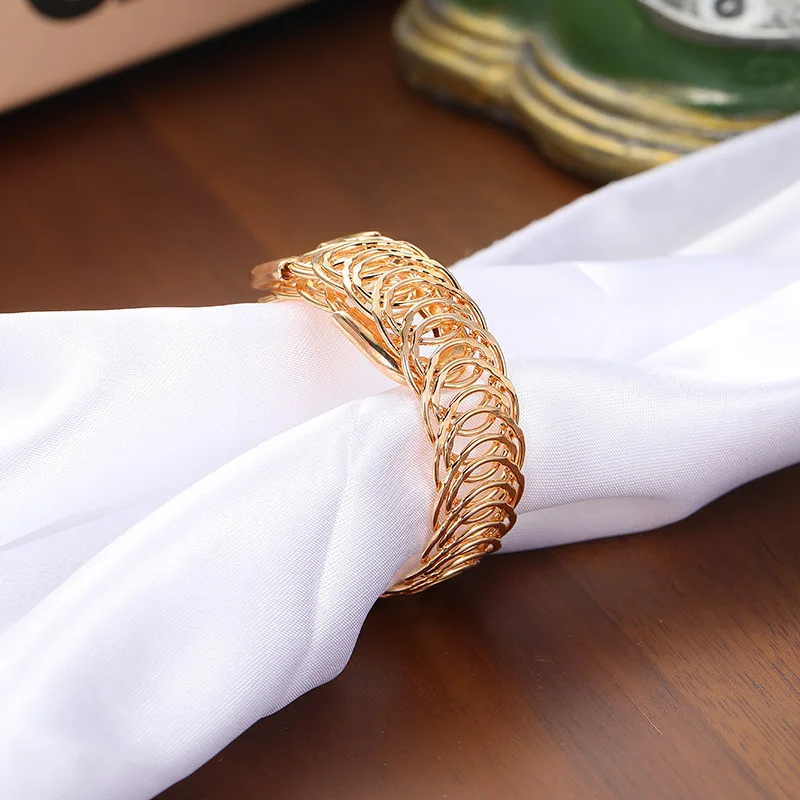 ذهبي اللون المعادن مكتنزة الإسورة للنساء العصرية الشرير قابل للتعديل المعصم المفتوحة الكفة الأساور أساور حزب بيان مجوهرات هدية