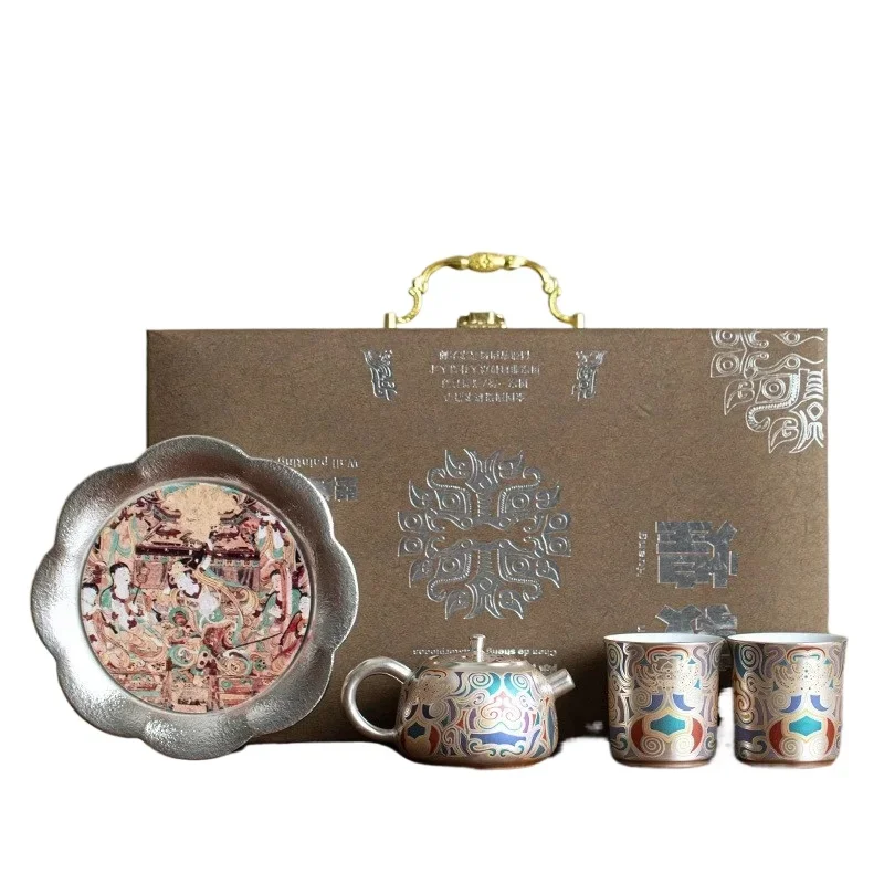 Porcelain tire ******lver pot, one shot and four gift boxes.