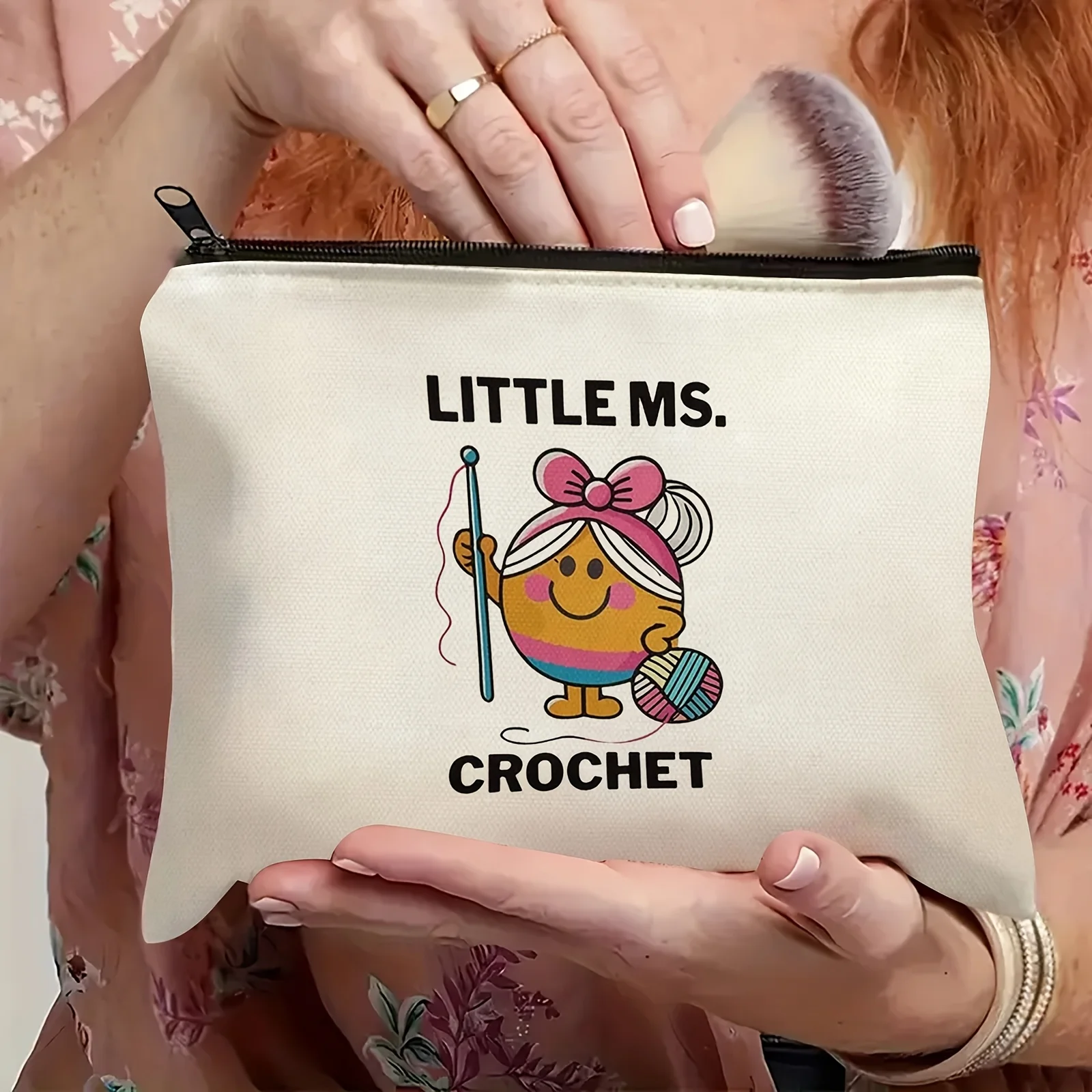 Eine gehäkelte Make-up-Tasche – süße multifunktionale Reißverschlusstasche für Damen, Schmuckaufbewahrungstasche – Detail 5