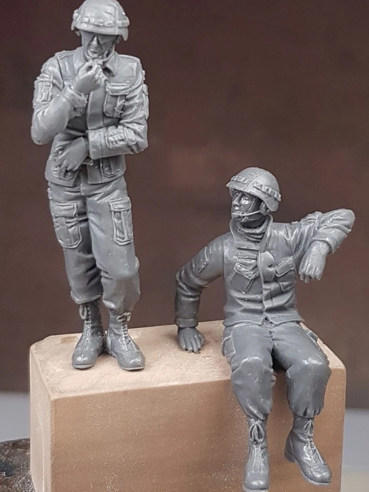 1/35 Scale Resin Figure Assembled Model Kit Polish AFV Crew 2 Figures Miniature GK Toy Unassembled Unpainted 914A