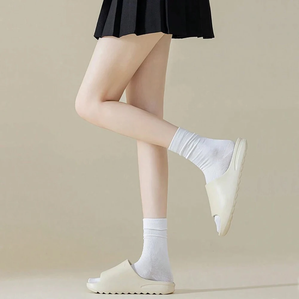 7 Pairs Women Round Neck Socks Fashionable Versatile Black White Solid Boneless Soft Sweat Absorbing Breathable Casual Socks image 5