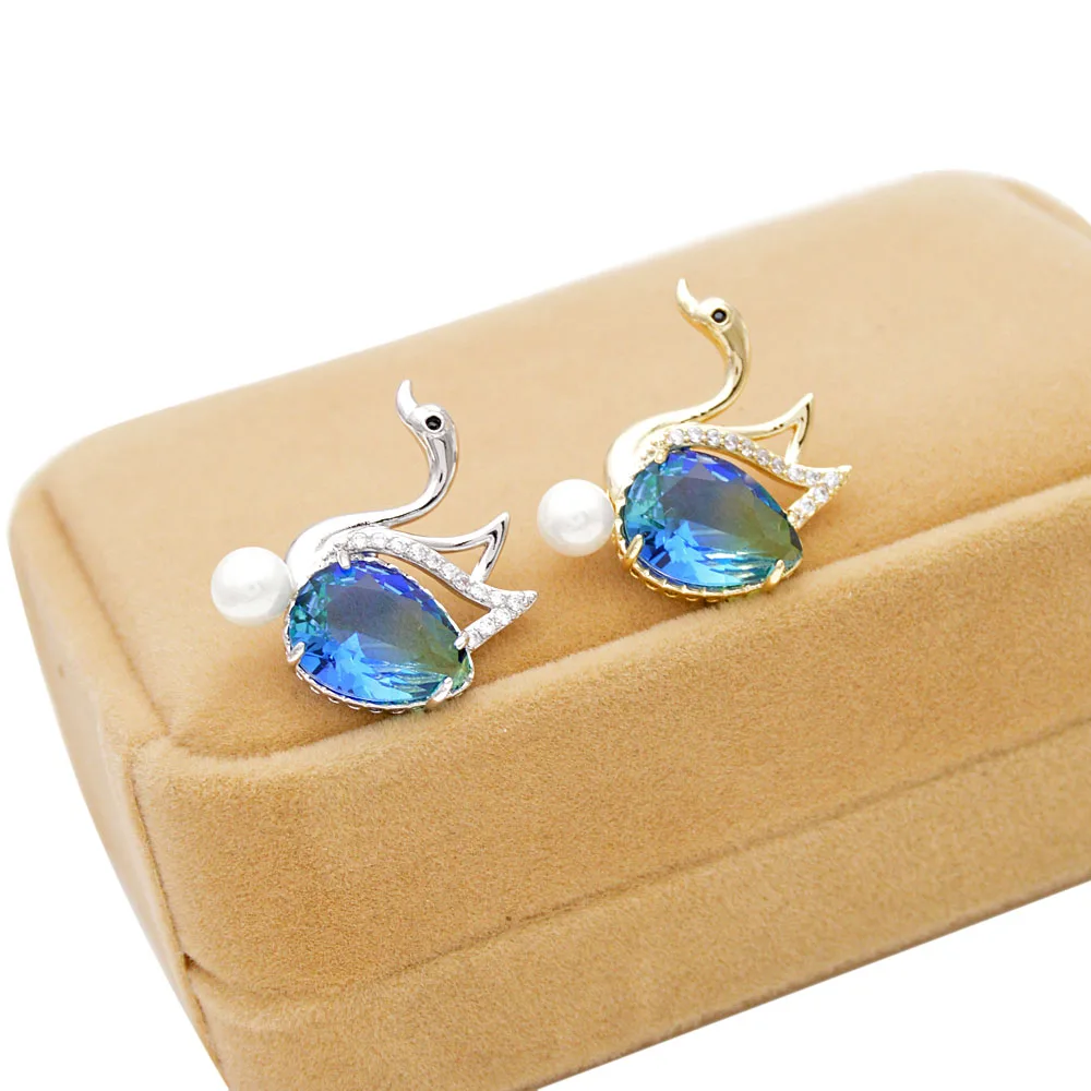 CINDY XIANG 4 Colors Avaible Rainbow Cubic Zirconia Swan Collar Brooch Pin Unisex Fashion Brooches Suit Wedding Brooch Gift