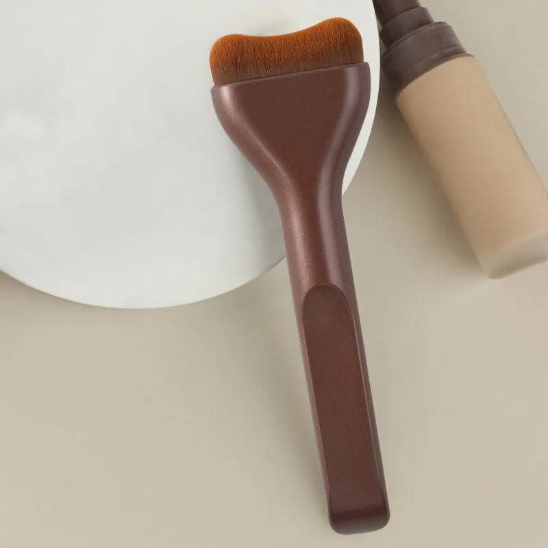 Professioneller Foundation-Pinsel – weiche Nylonborsten, eleganter brauner Griff für BB-Creme, flüssige Foundation, Puder, Make-up-Werkzeuge