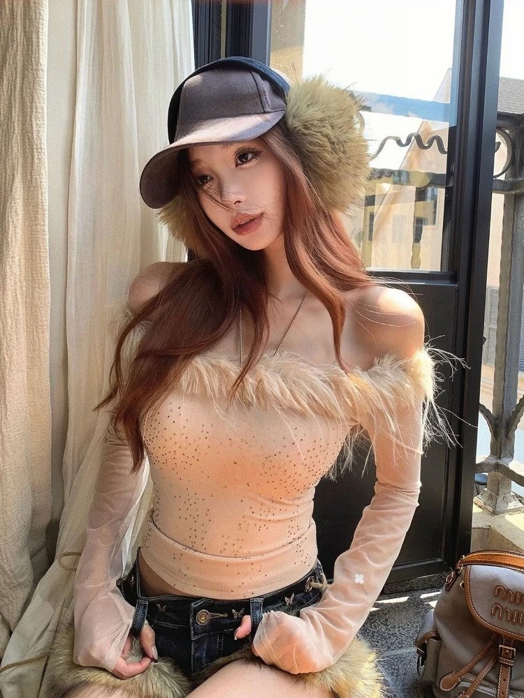 

American Vintage Faux Fur Slim T-shirts Women Off-shoulder Bodycon Blouse Female Even Party Korean Fashion 2026 Spring Y2k Tops