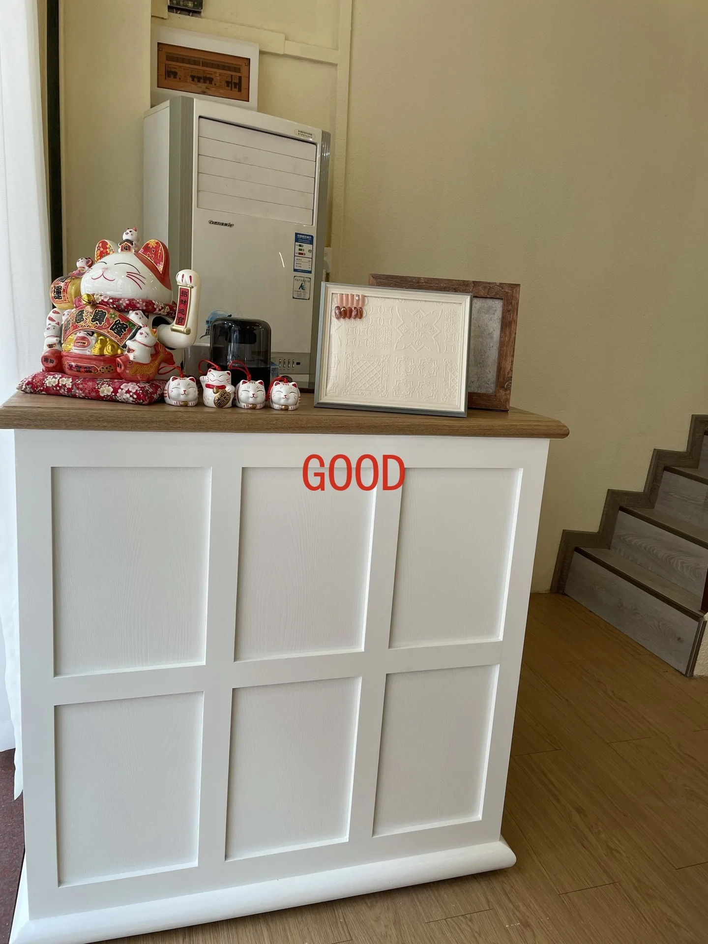 Checkout page Clothing shop Shop Small bar Barber shop Front desk Beauty salon Counter Nail salon Simple reception desk