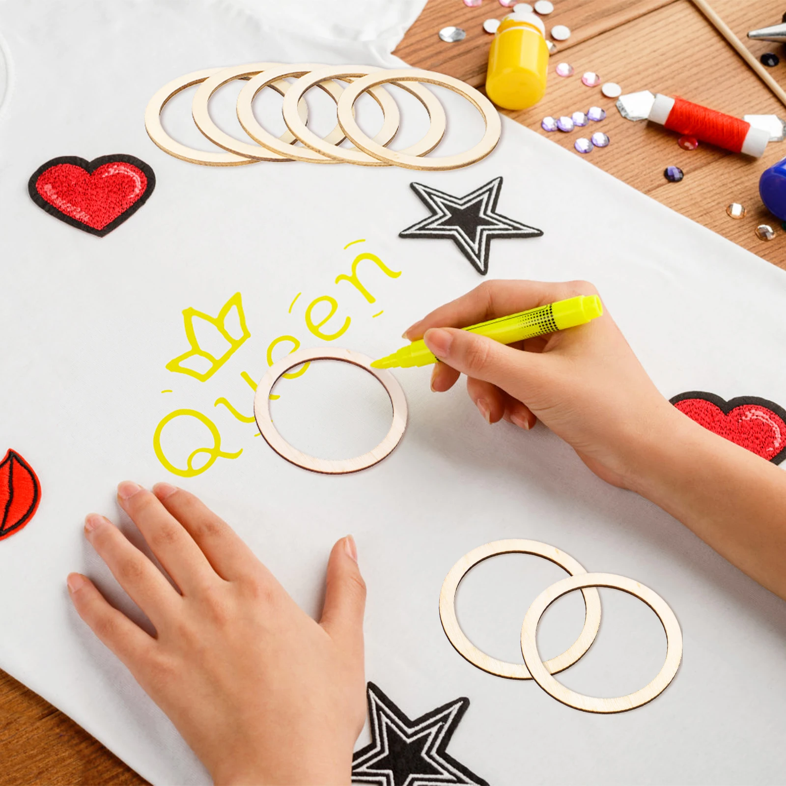 

50pcs Wooden Slice Craft Accessories 7.5Cm Round Wood Chips For Diy Home Decor Hollowed-Out Circle Pieces Scrapbooking