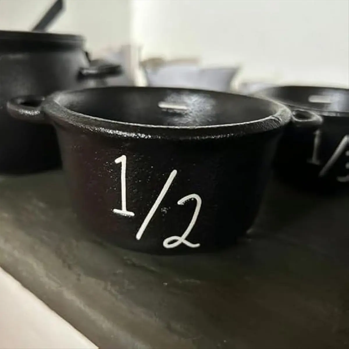 AT16 Mini Witch Cauldron Set,4pc Small Cauldron,Mini Witch Cauldron Candy Bucket Cauldron Measuring Cups Halloween Decoration