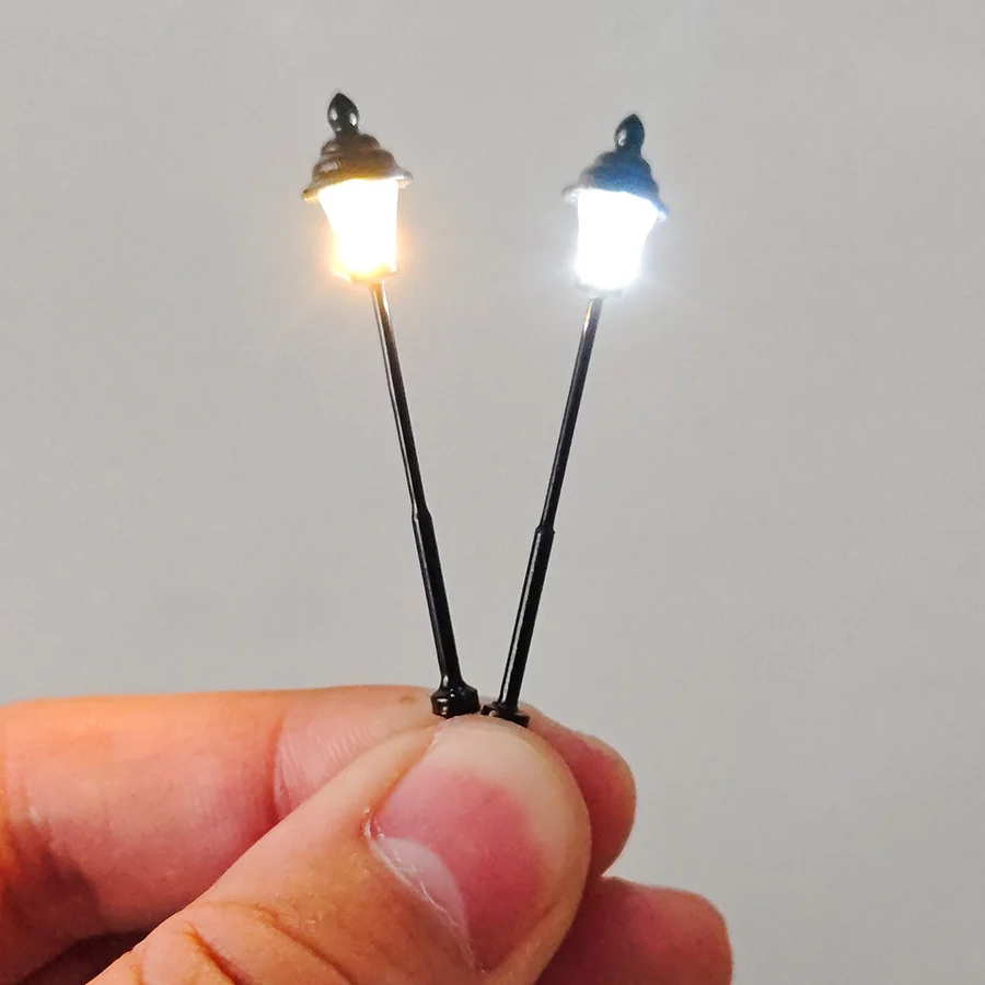 2PCS Miniature Street Lamp HO 1:87 Scale 3V Model Light DIY Architecture Building Railway Train/Dollhouse Fairy Decor Materials