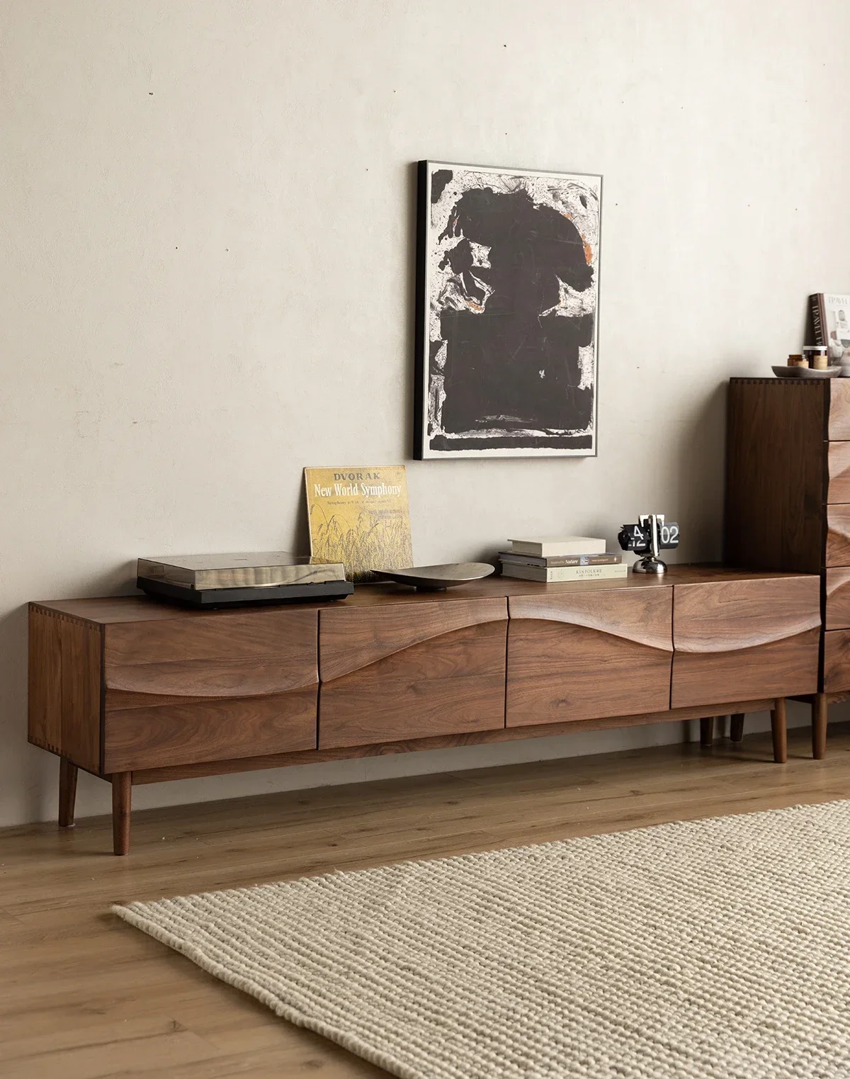 A North American black walnut solid wood TV cabinet, all solid wood simple bedroom floor-to-ceiling TV cabinet combination