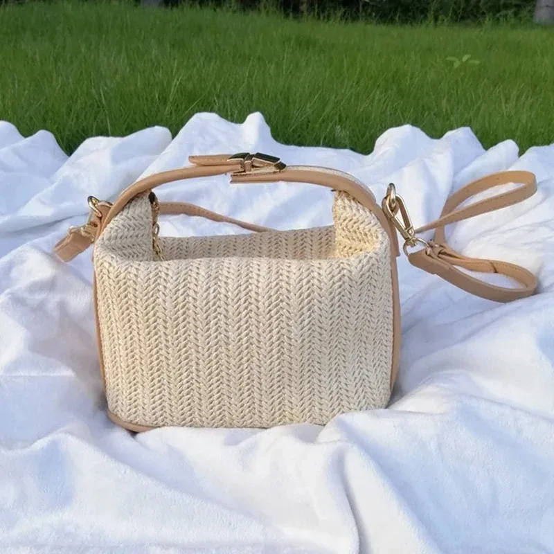 

Summer Casual Crossbody Bag Korean Style Handwoven Small Square Shoulder Bag for Women Commuter Lightweight Leisure Bag