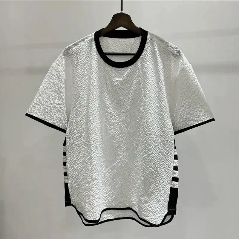 Men's Short Sleeve T-Shirt with Moire Texture and Black Trim Round Neck Casual Top for Summer Daily Wear