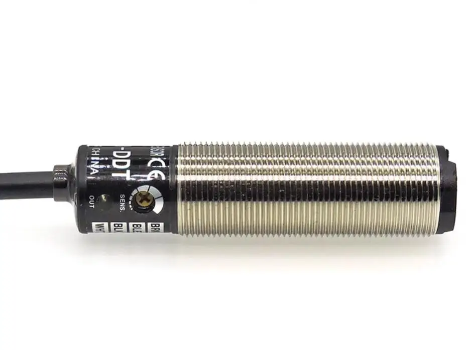 

Genuine Photoelectric Switch Infrared Sensor PNP DC 4-wire DC12-24V Detection Distance: 100m/400m BR100-DDT-P BR400-DDT-P