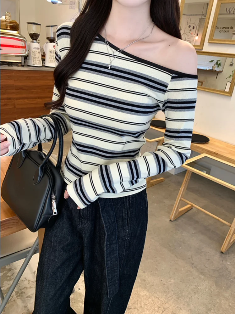 Koreański styl, długi rękaw, paski, kolorowy, słodki, dopasowany krój, odkryte ramiona, T-shirt, casual, do pracy, modny top damski