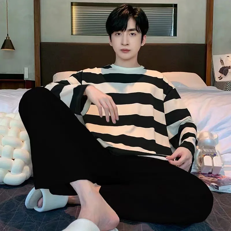

Мужской пижамный комплект из осенне-зимних топов и брюк, молодежная ночная рубашка, домашняя одежда, комплект из двух предметов, студенческая полосатая одежда для сна, домашняя одежда