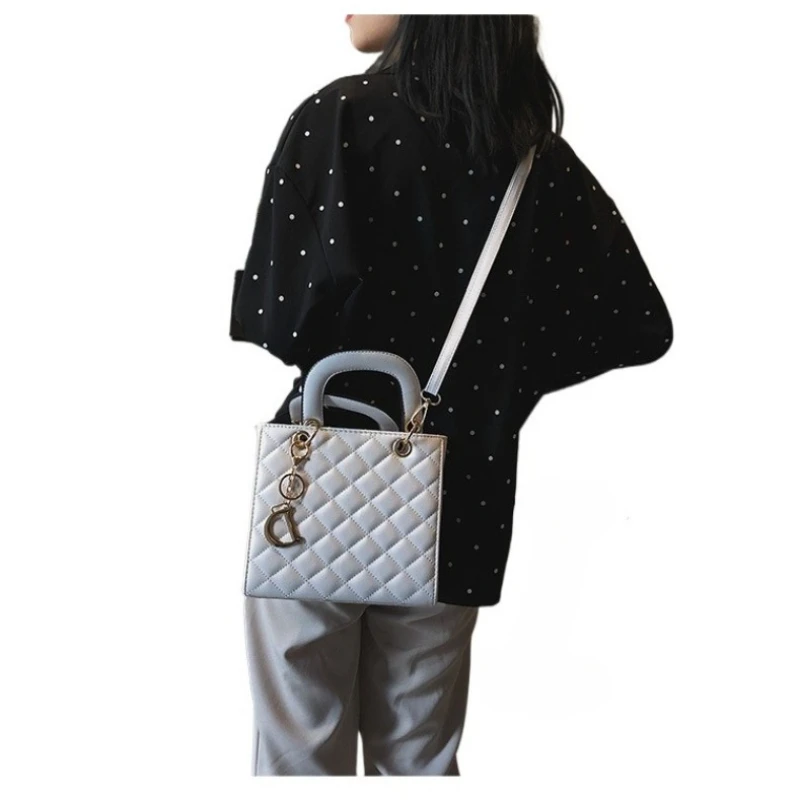 

Texture Yangqi handbag female 2025 new Europe and the United States fashion crossbody bag work diamond chain small bags