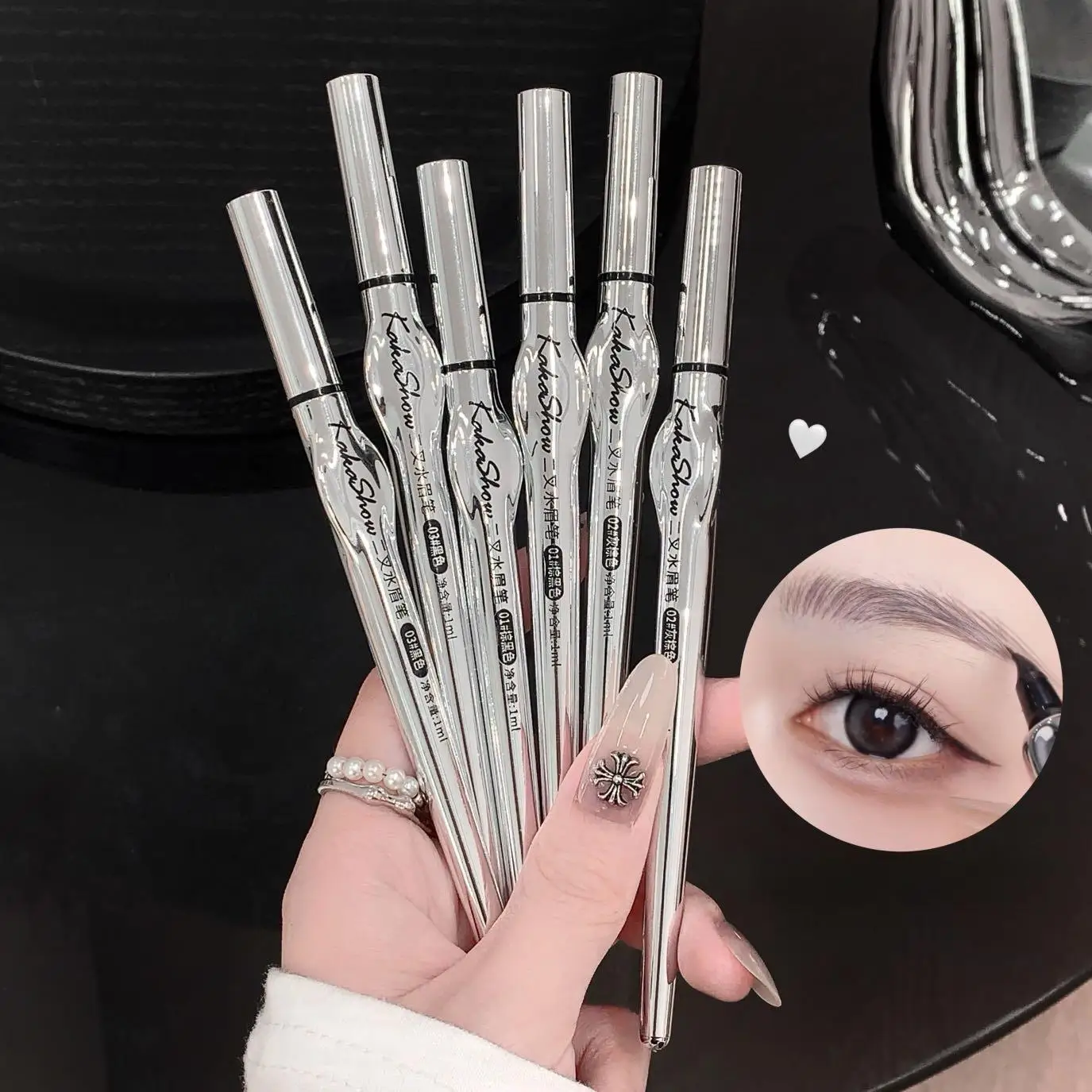 Kakashow Zweizinken-Augenbrauenstift, wasserfest, glatt, einfach aufzutragen, schafft ein natürliches, weiches Nebel-Augenbrauen-Make-up, geeignet für Anfänger