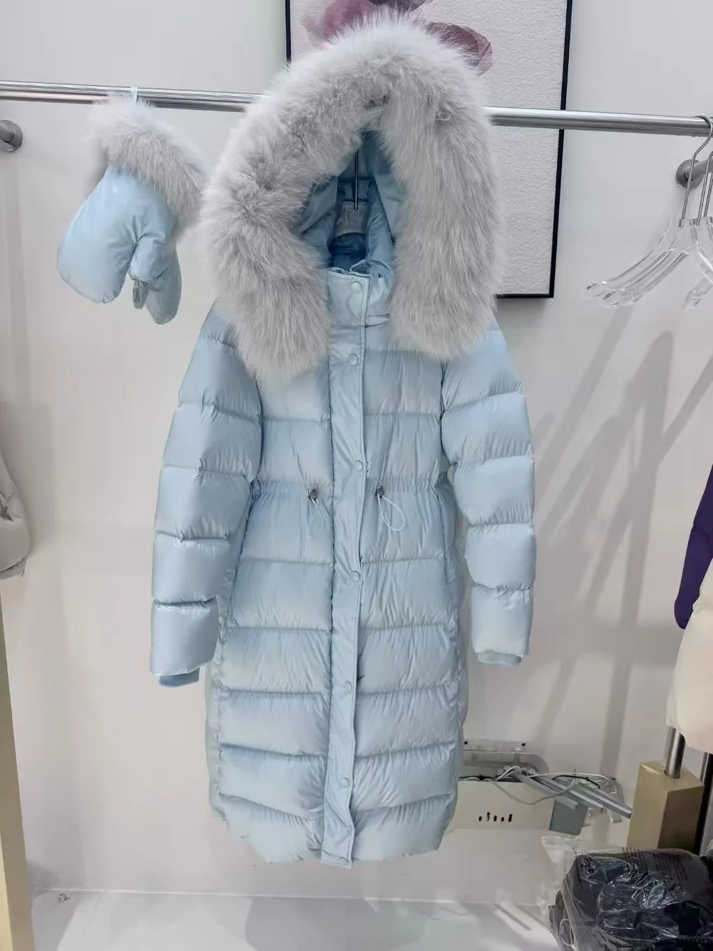 2026 90 % weißer Entendaunenmantel über dem Knie, Kapuze, Schneeparka, Winterhandschuh, echter Fuchspelzkragen, Daunenjacke für Damen