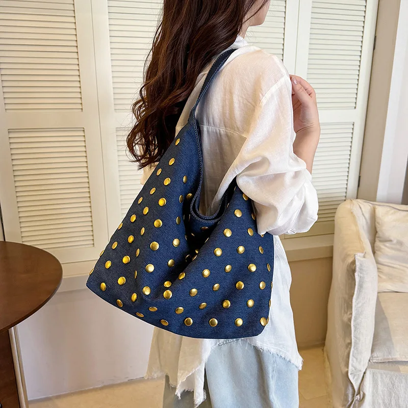 

Large Capacity Rivet Denim Shoulder Bag European American Casual Fashion Retro Versatile Street Style Women's Tote Bags