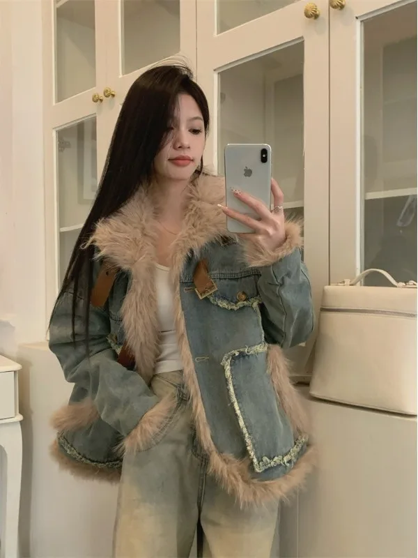 

Женская джинсовая куртка-кардиган больших размеров в стиле ретро с меховыми вставками, свободного кроя, для осени и зимы